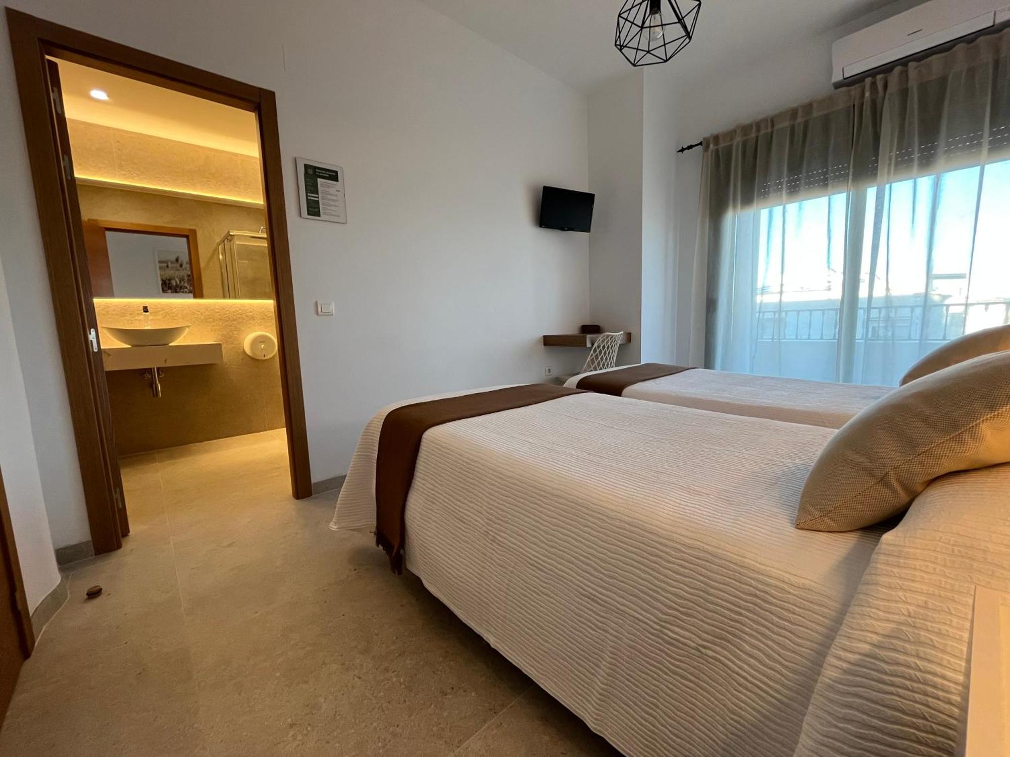 Hostal Parador De Los Llanos Torreorgaz المظهر الخارجي الصورة