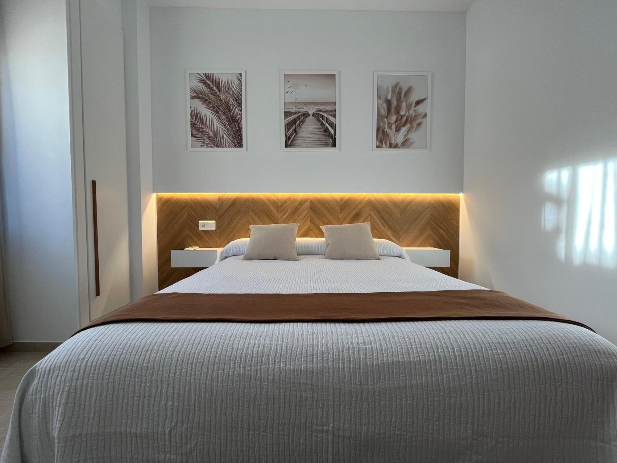 Hostal Parador De Los Llanos Torreorgaz المظهر الخارجي الصورة