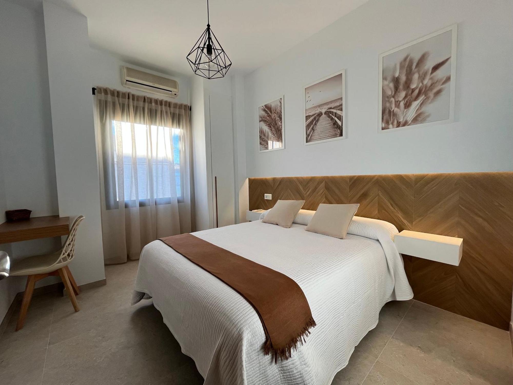 Hostal Parador De Los Llanos Torreorgaz المظهر الخارجي الصورة