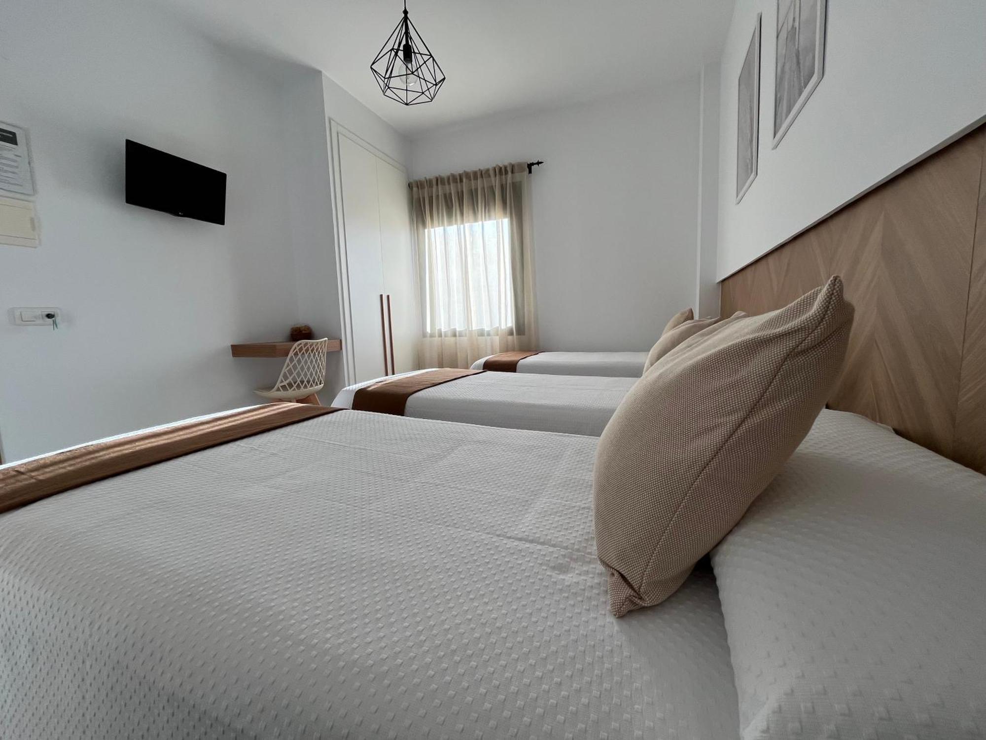 Hostal Parador De Los Llanos Torreorgaz المظهر الخارجي الصورة