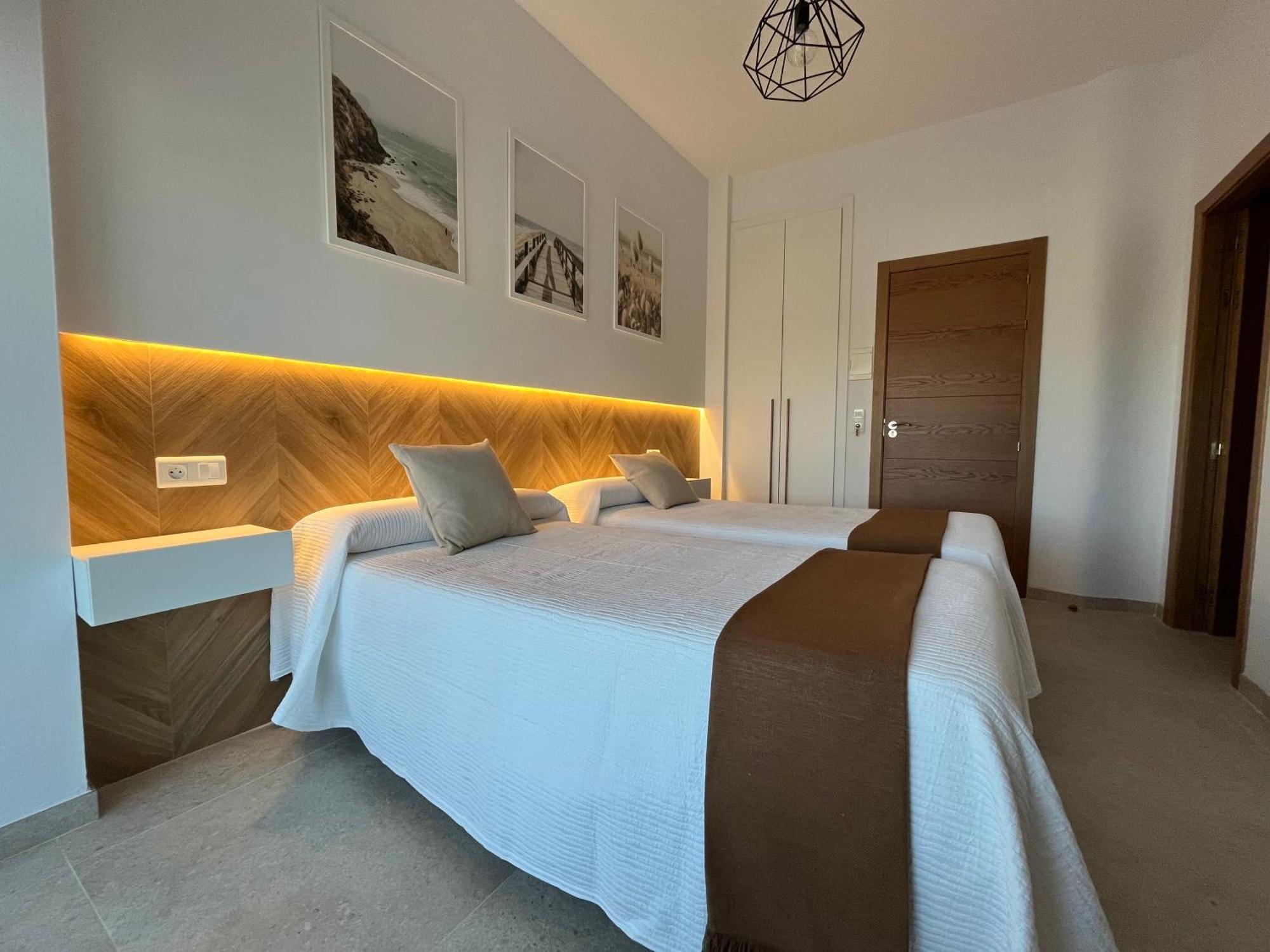 Hostal Parador De Los Llanos Torreorgaz المظهر الخارجي الصورة